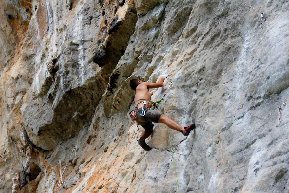 mountaineer_climb_climber_bergsport_rock_secure_steep_backup-1048941.jpg!d